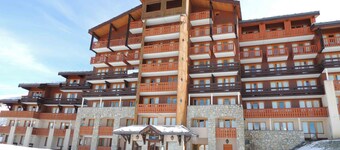 Superbe vue BELLE PLAGNE -depart et retour ski aux pieds. Esprit cocooning