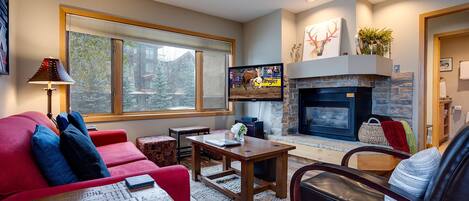 Télévision, cheminée