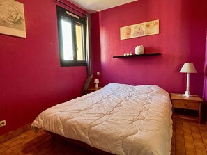 2 bedrooms
