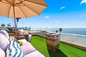 Terrace/patio - Beach View Pet Friendly Home with a Spa Pe-1722 (Oceanside)