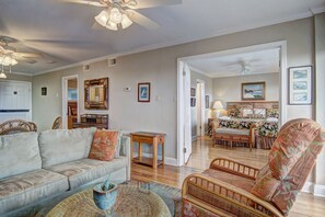 TV, DVD player - Incredible Gulf Views Heated Pool Boardwalk to the beach (Port Aransas)