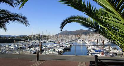 Appartement de Charme avec Jardin et Terrasse au Centre d'Hendaye, Ă 2 km de la Plage