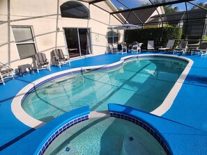 A heated pool - Casterton's Oasis Vacation Retreat (Davenport)