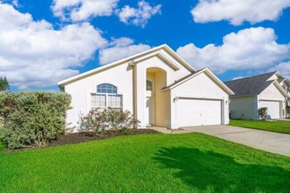 Exterior - Casterton's Oasis Vacation Retreat (Davenport)