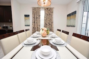 Dining - Storey Lake Resort | Private Pool, Spa, Game Room & Disney (Kissimmee)