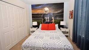 6 bedrooms, iron/ironing board, WiFi (free), bed sheets - Storey Lake Resort | Private Pool, Spa, Game Room & Disney (Kissimmee)