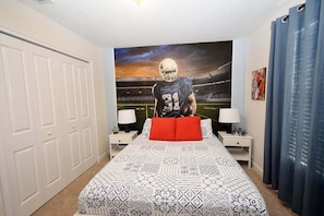 6 bedrooms, iron/ironing board, WiFi (free), bed sheets