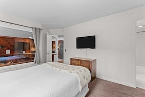2 bedrooms, iron/ironing board, free WiFi, bed sheets - Powder Ridge 108: Located in Historic District Breckenridge. (Breckenridge)