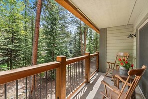 Terrace/patio - Powder Ridge 108: Located in Historic District Breckenridge. (Breckenridge)