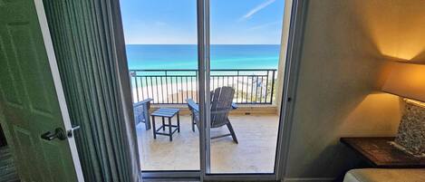 Fernseher, DVD-Player, Stereoanlage