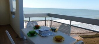2-room apartment with balcony, sea view and parking in Saint-Gilles-Croix-de-Vie