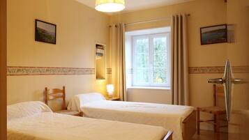 2 bedrooms, WiFi (free)