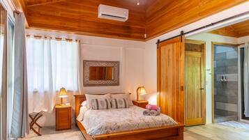 3 bedrooms, in-room safe, iron/ironing board, free WiFi