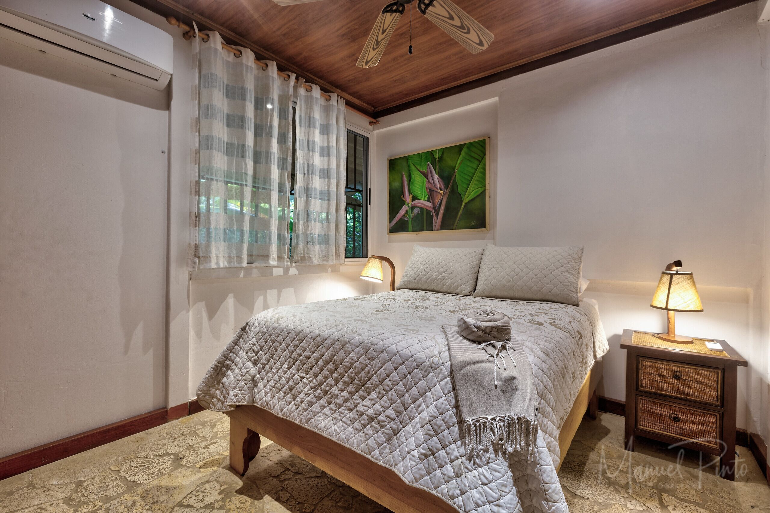 3 bedrooms, in-room safe, iron/ironing board, free WiFi