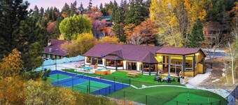 Geronimo Lodge: Private Pickleball Court!