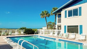 Unclassified image, 3 of 41, button