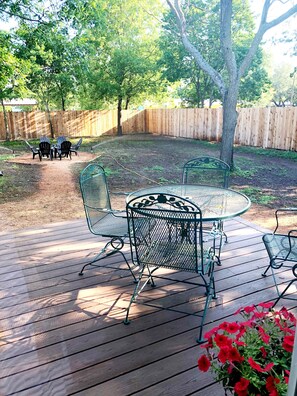 Outdoor dining - The Bell House | Modernized Bungalow Near Main Street & Hwy 290 Wineries (Fredericksburg)