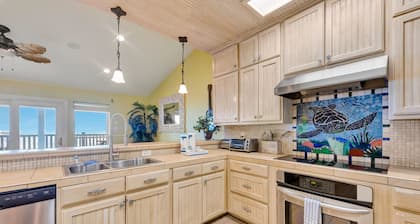 Spectacular Beach front home! Amazing endless views! Private Pool & Boardwalk