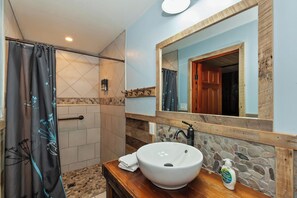 Douche, serviettes fournies