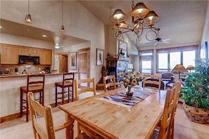 Condo, Multiple Beds (2303 Timberline Lodge, Trappeur's Cro) | Private kitchen