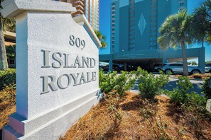 Property grounds - Balcony on the Beach! 2 BR - Island Royale 1103 (Gulf Shores)