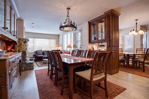 Dining - TR1111 | Perfect for families or group of couples | Winter Shuttle | 10 Hot Tubs (Steamboat Springs)