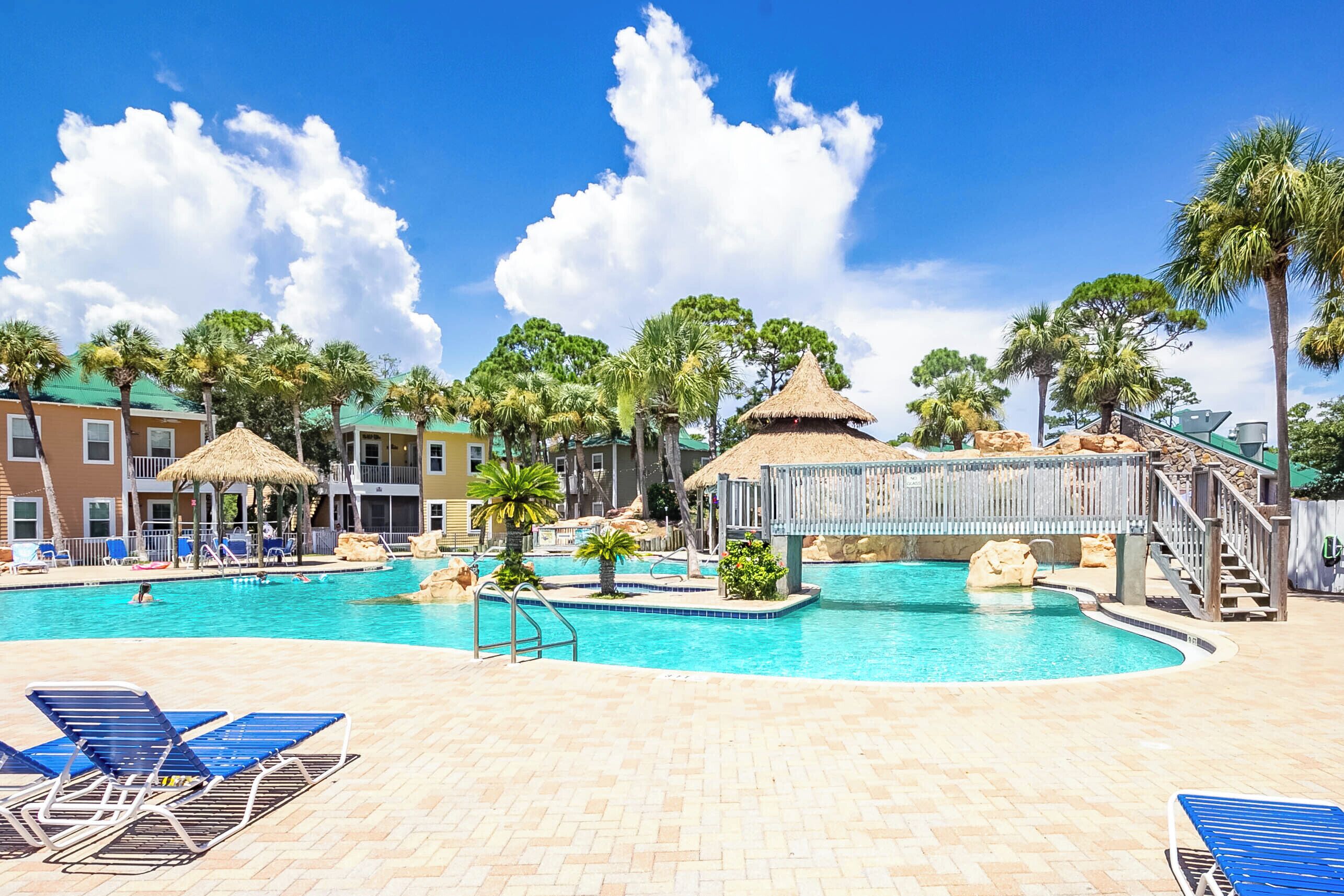 Luxury Condo Offers Lagoon Oasis Pool, Proximity to White Beaches: Sea Esta