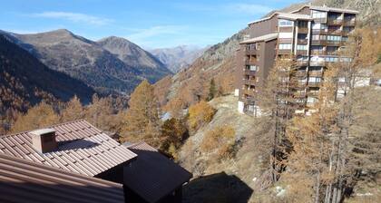 Ruhige 2-Zimmer-Maisonette, 6 Schlafplätze, 15 Min zum Skizentrum, WLAN inkl., Keine Haustiere