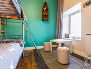 3 bedrooms, free WiFi, bed sheets - Les Moussaillons - Authentic Village House in Cotentin (Varouville)