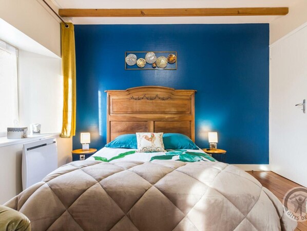 3 chambres, accès au Wi-Fi (inclus), literie fournie