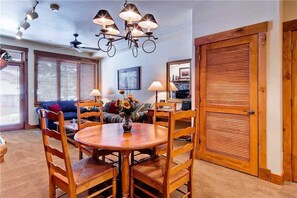 Apartment | In-room dining