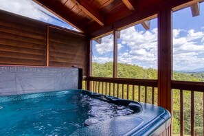 Indoor spa tub
