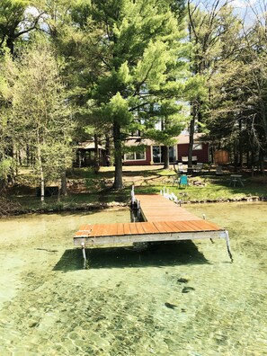 Terrace/patio - Relaxing Waterfront Cabin Located On A Sandy Bottom Crystal Clear Lake. (Waupaca)