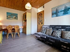 TV - 2-room apartment, 4 ppl, ski-in/ski-out at Chamrousse (Chamrousse)