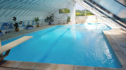 Homerez - Villa in Crastes with pool