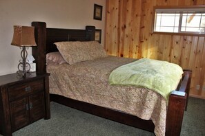 3 bedrooms, bed sheets