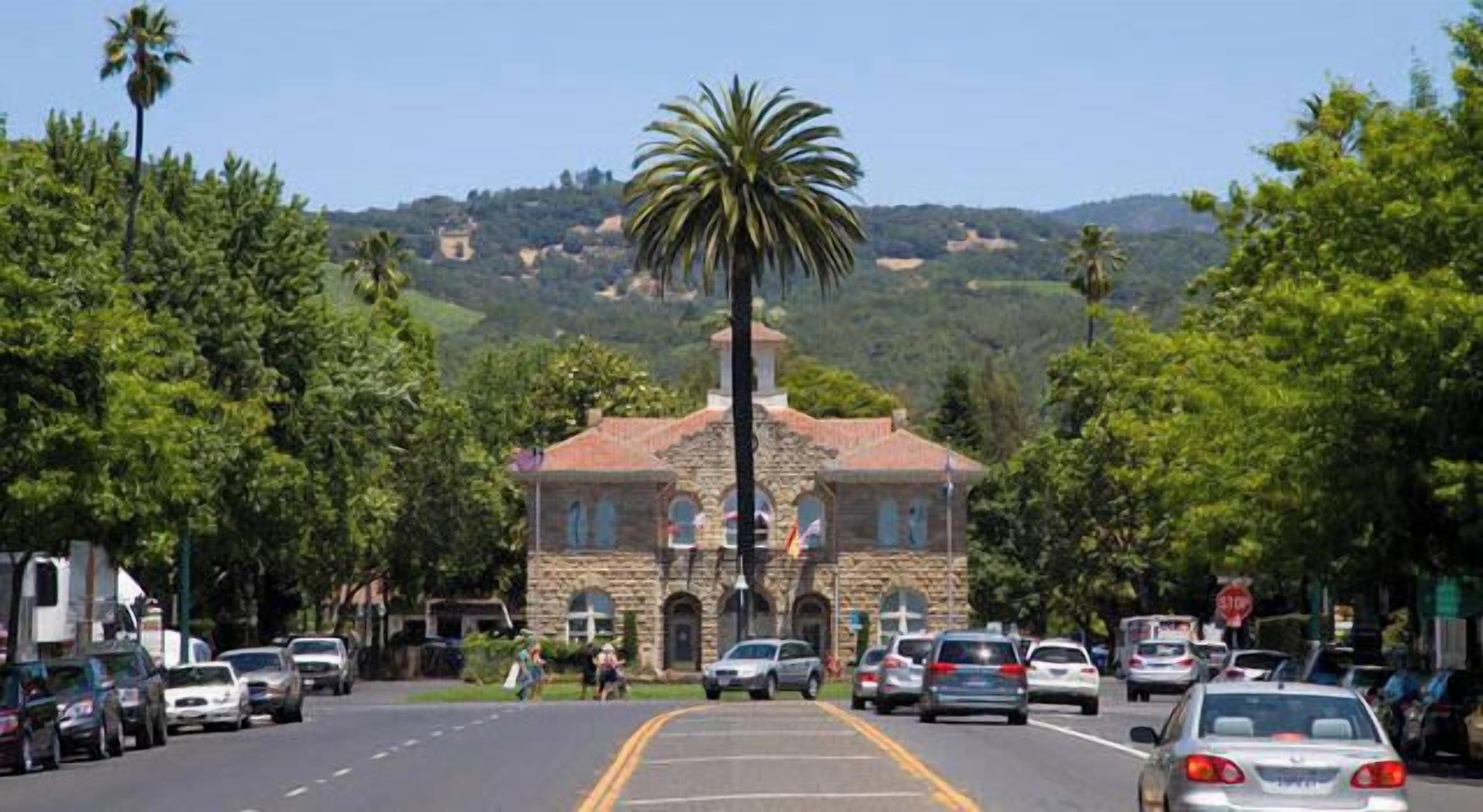 Sonoma City Hall and Plaza