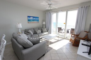 Smart TV, DVD player