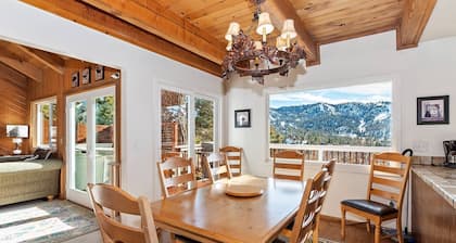 Gentle Grizzly Getaway by Destination Big Bear : Incredible Ski Slope Views of Bear Mtn! Internet!