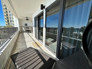 Terrace/patio - "Breakers East 204"~2 Bdrm/2 Bath Beachfront Beach setup included (Destin)