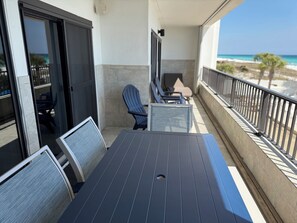 Outdoor dining - "Breakers East 204"~2 Bdrm/2 Bath Beachfront Beach setup included (Destin)