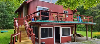 Charmantes Zuhause. Private, ruhige Waldlage in der Nähe von Okemo Mountain Wanderwegen.