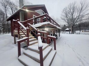 Exterior - LOCATION, LOCATION! 5 min to mtn, Dog friendly. 5 star reviews. March open!


 (Mt Holly)