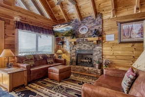 Tv, eldstad, tv-spel och dvd-spelare