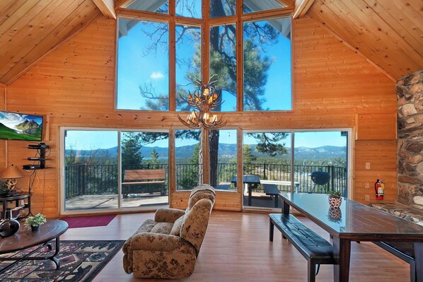 TV, fireplace, DVD player