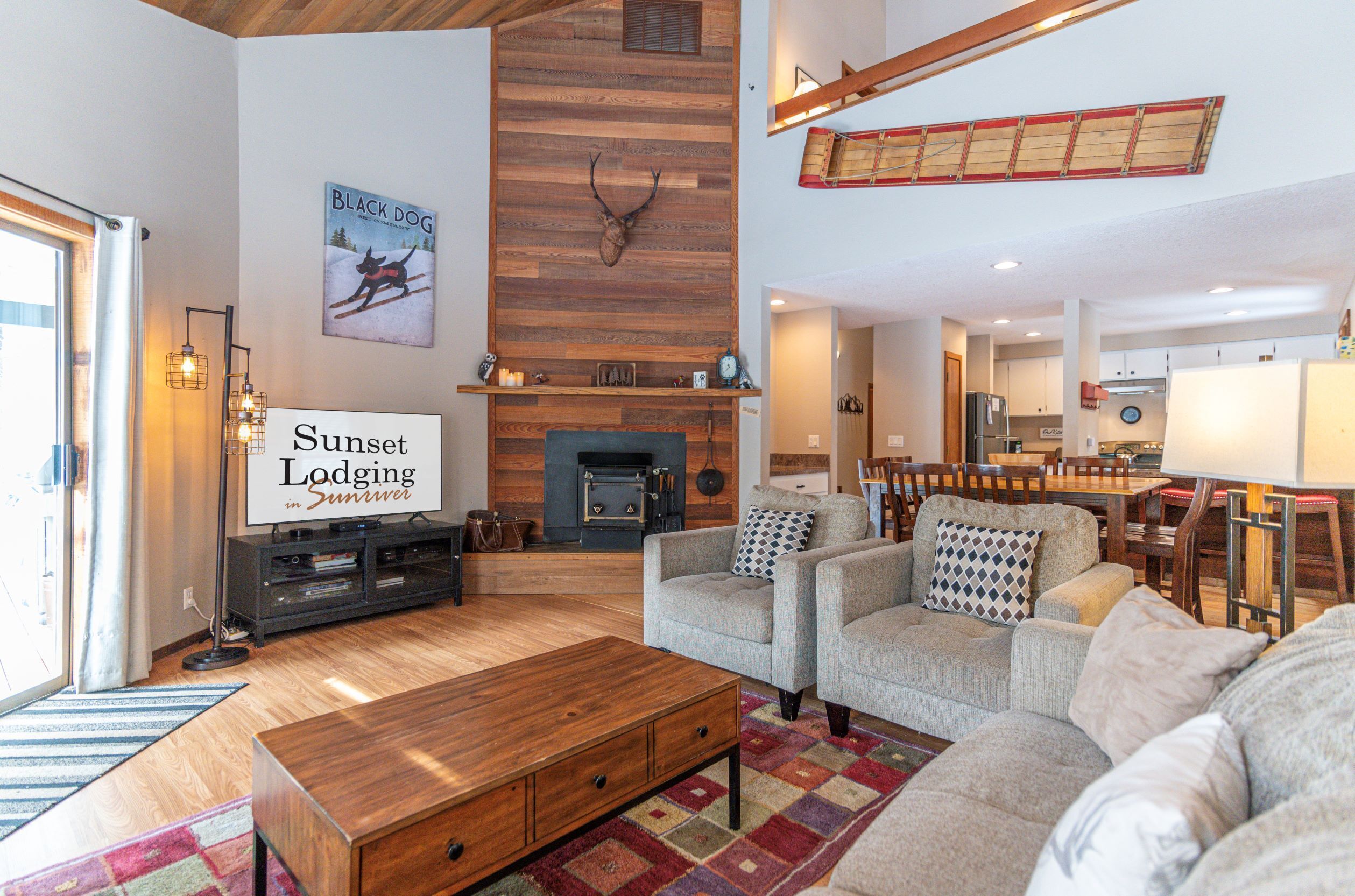 Camas 21 Large Deck,Hot Tub,10 SHARC Passes WeberGenesis BBQ, Pet Friendly