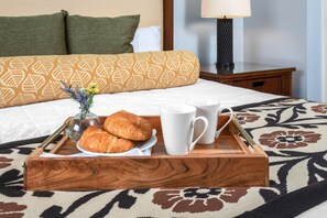 2 Schlafzimmer, hochwertige Bettwaren, Bügeleisen/Bügelbrett