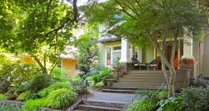 A garden view hideaway in the Irvington neighborhood
