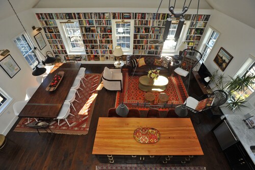Literary Oasis Heart Of Nantucket Town