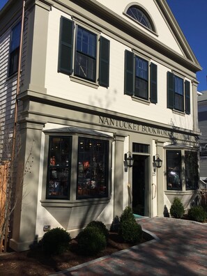 Exterior - A Literary Oasis In The Heart Of Nantucket Town (Nantucket)